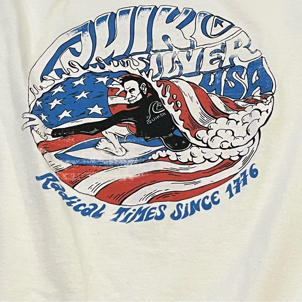 Quiksilver Barreling Abe Tee. Size Medium. 
Regular Fit. EUC.